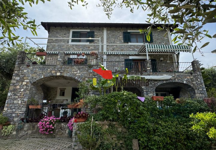 Villa a Dolceacqua, Imperia, Dolceacqua - € 650.000 | Ref: V01 - foto 1