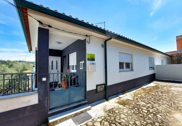 Villa i Lamego, Viseu, Lamego - € 270.000 | Ref: LMG_4036 - N - foto 1
