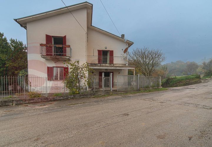 Villa a Rocca d'Evandro, Caserta, Rocca d'Evandro - € 108.000 | Ref: AC99-149-1555 - foto 1