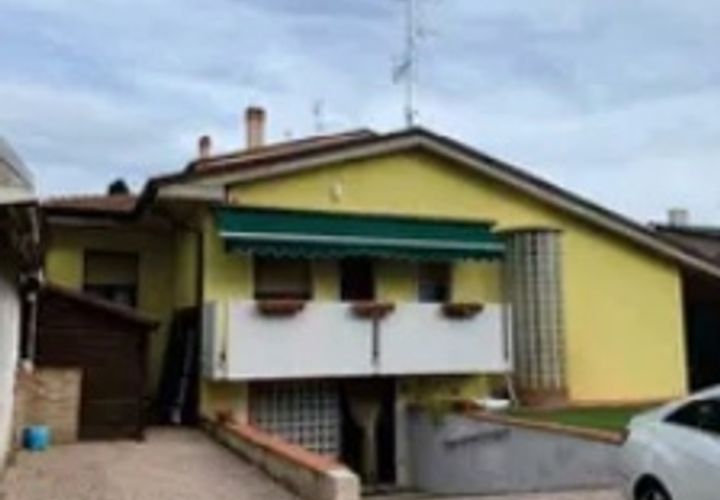 Villa a Bovolone, Verona, Bovolone - € 187.500 | Ref: GB00000000 - foto 1