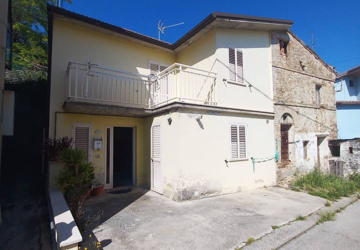 Villa i Montegiorgio, Fermo, Montegiorgio - € 50.000 | Ref: MG2398 - foto 1