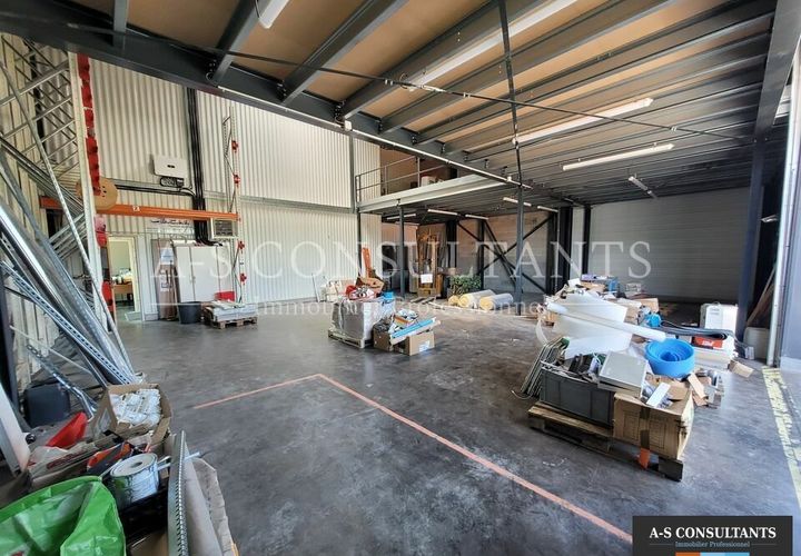 L'establiment comercial a Apprieu, Isere, Apprieu - € 33.600/mes | Ref: 38_0360 - foto 1