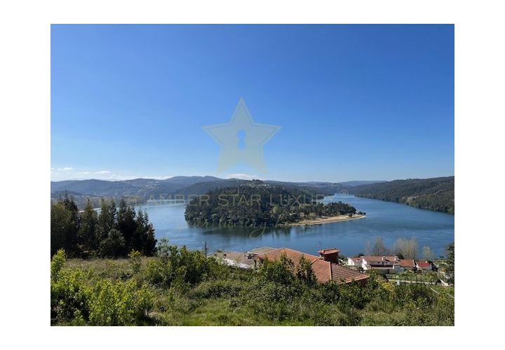 Helårsgrund i Melres e Medas, Porto, Melres e Medas - € 350.000 | Ref: 0306/25 - foto 1