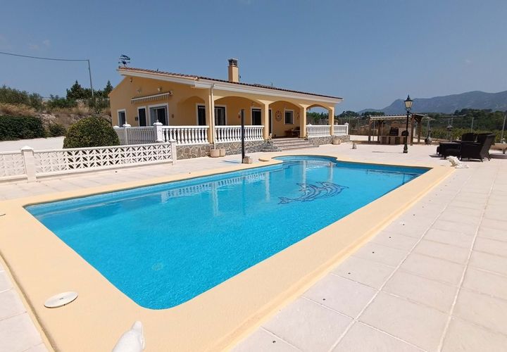 Villa in Bufali, Valencia, Bufali - € 395.000 | Ref: P7553 - foto 1