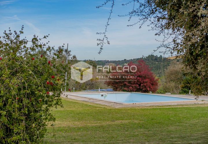 Villa a Santarem, Santarem, Santarem - € 1.000.000 | Ref: FR472 - foto 1