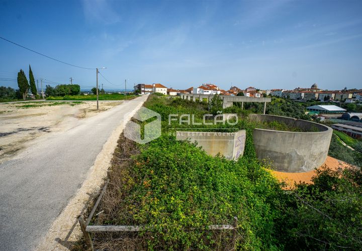 Helårsgrund i Santarem, Santarem, Santarem - € 365.000 | Ref: FR288 - foto 1