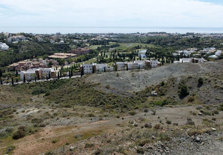 Helårsgrund i Benahavis, Malaga, Benahavis - € 1.350.000 | Ref: MLS74904M - foto 1