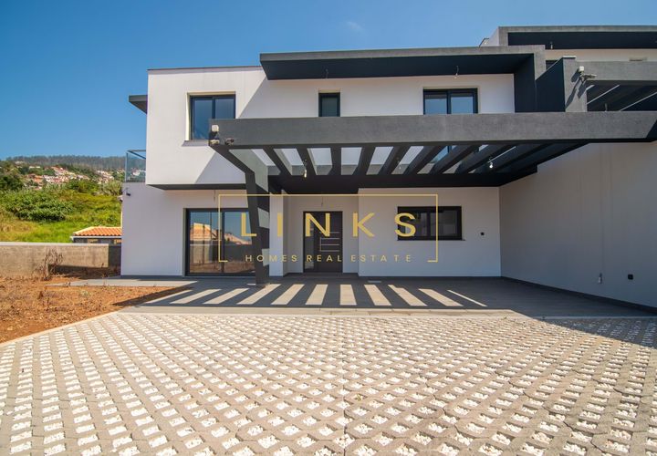 Villa i Sao Roque, Madeira, Sao Roque - € 800.000 | Ref: LH-674-2025E - foto 1