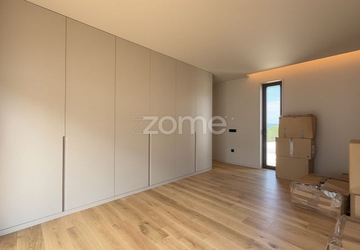 Villa i Cavaloes, Braga, Cavaloes - € 895 000 | Ref: ZMPT555191 - foto 1