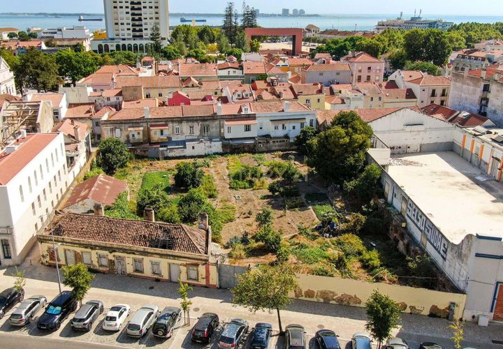 Helårsgrund i Setubal, Setubal, Setubal - € 1.550.000 | Ref: 1747-02038 - foto 1