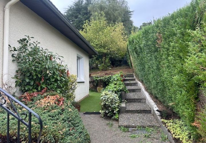 Villa a Lourdes, Hautes-Pyrenees, Lourdes - € 230.000 | Ref: 340932968233 - foto 1