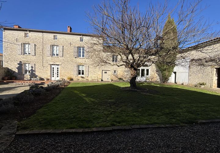 Villa i Aunac, Charente, Aunac - € 499.500 | Ref: BVI78931 - foto 1
