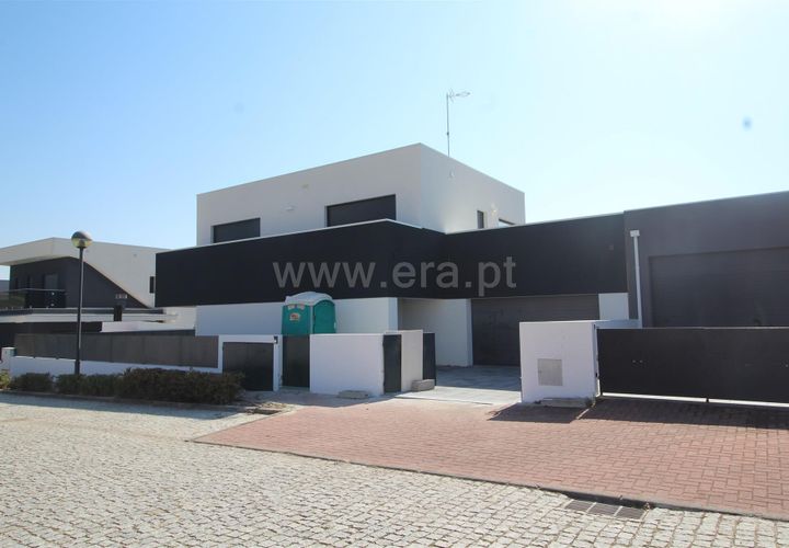 Villa i Covilha, Castelo Branco, Covilha - € 520.000 | Ref: 394250096 - foto 1