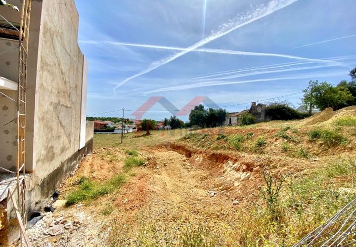 Helårsgrund i Quelfes, Faro, Quelfes - € 110.000 | Ref: 2637 - foto 1