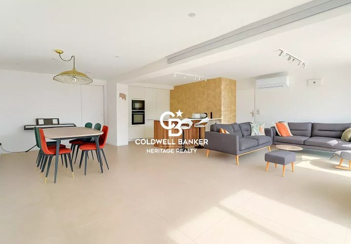 Lejlighed i Craponne, Rhone, Craponne - € 439.000 | Ref: 69225 - foto 1