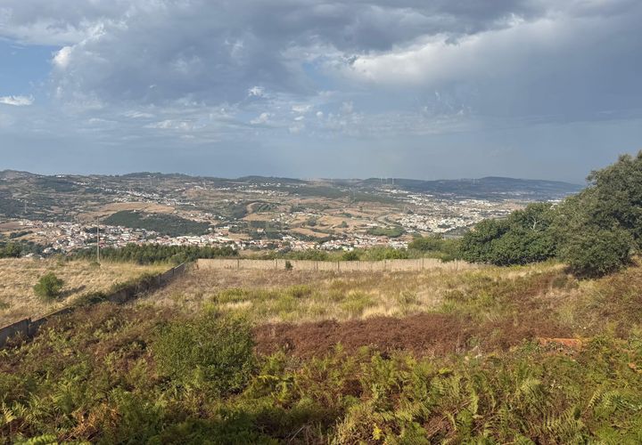 Helårsgrund i Loures, Lisbon, Loures - € 100.000 | Ref: C0263-02071 - foto 1