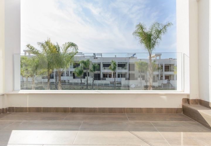 Villa i Torrevieja, Alicante, Torrevieja - € 330.000 | Ref: CON-67301 - foto 1