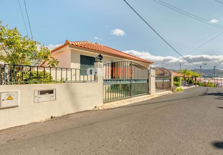 Villa a Camara de Lobos, Madeira, Camara de Lobos - € 320.000 | Ref: 124561036-226 - foto 1