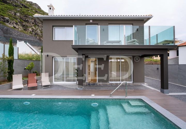 Villa i Machico, Madeira, Machico - € 1 250 000 | Ref: DEED/1009 - foto 1