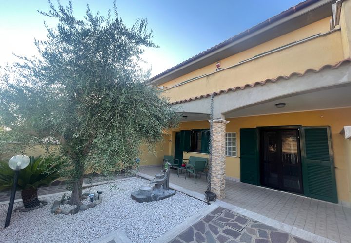 Villa a Anzio, Rome, Anzio - € 220.000 | Ref: 0129AB - foto 1