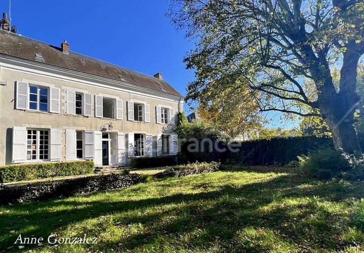 Villa a Orleans, Loiret, Orleans - € 790.000 | Ref: 340934164126 - foto 1