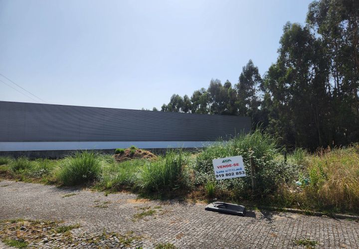 Helårsgrund i Maia, Porto, Maia - € 190.000 | Ref: 00828 - foto 1