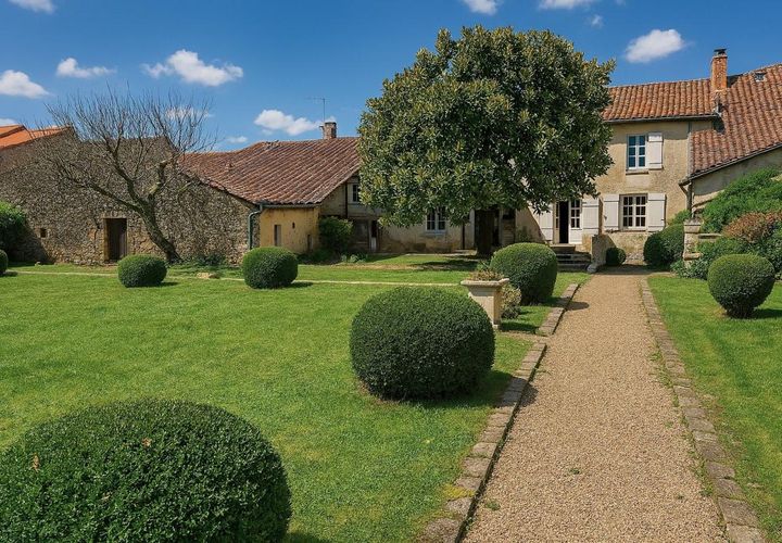 Villa a Saint-Claud, Charente, Saint-Claud - € 239.000 | Ref: 8A398DDDD3BC4D22 - foto 1