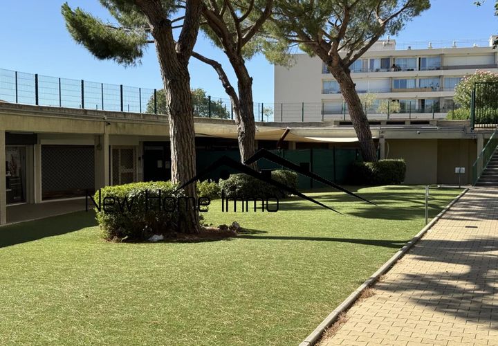Erhvervsejendom i Marseille, Bouches-du-Rhone, Marseille - € 330.000 | Ref: M252604 - foto 1