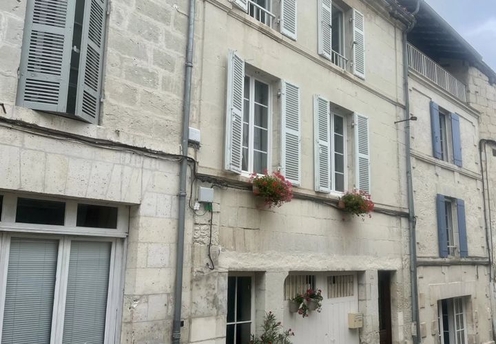 Villa a Aubeterre-sur-Dronne, Charente, Aubeterre-sur-Dronne - € 249.952 | Ref: BVI71252 - foto 1