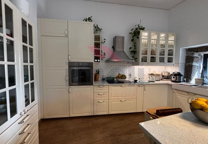 Villa i Arcos de Valdevez, Viana do Castelo, Arcos de Valdevez - € 750.000 | Ref: AVV-2452-CD-0725 - foto 1