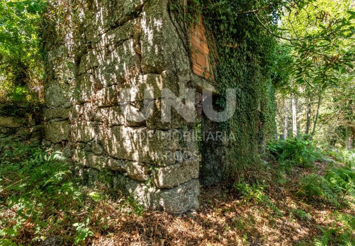 Ruinere i Arcos de Valdevez, Viana do Castelo, Arcos de Valdevez - € 35.000 | Ref: UNU.I.130.23362 - foto 1