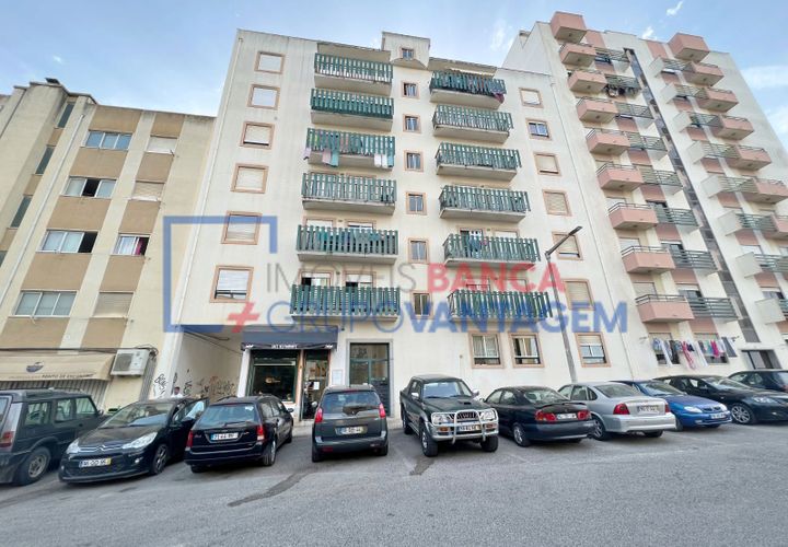 Lejlighed i Alenquer, Lisbon, Alenquer - € 304.000 | Ref: A-29421 - foto 1