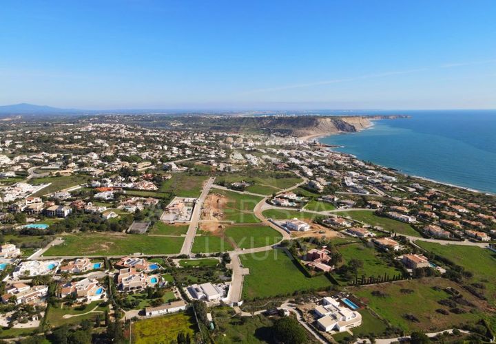 Helårsgrund i Luz, Faro, Luz - € 850.000 | Ref: 0441/25 - foto 1