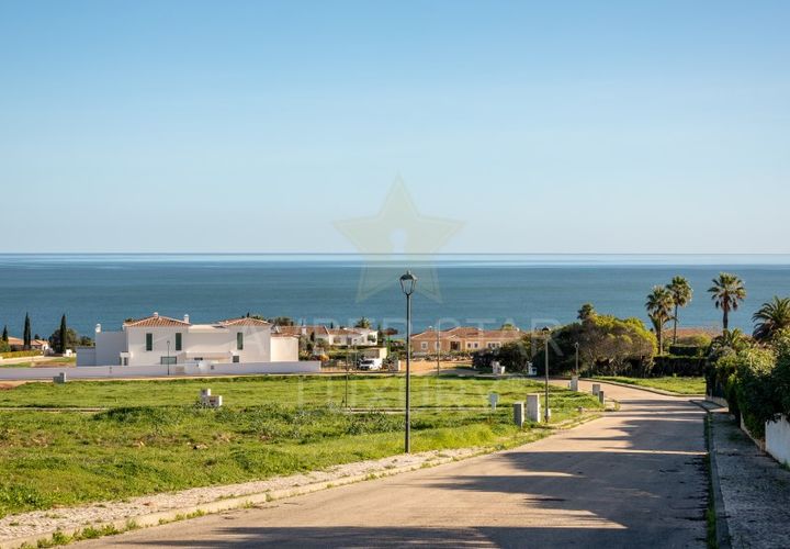 Helårsgrund i Luz, Faro, Luz - € 775.000 | Ref: 0439/25 - foto 1