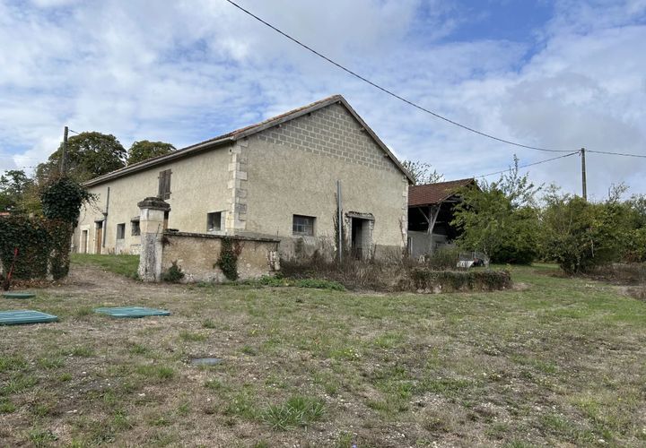 Landejendom i Verteillac, Dordogne, Verteillac - € 99.000 | Ref: BVI82835 - foto 1