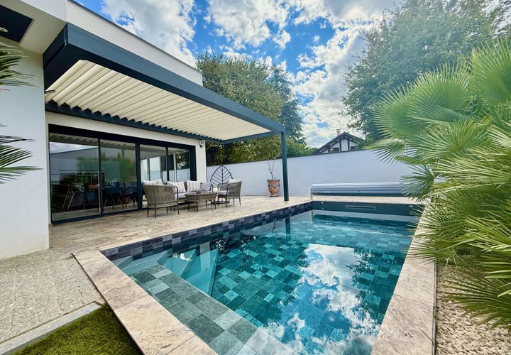 Villa a Vienne, Isere, Vienne - € 465.000 | Ref: 1054 - foto 1