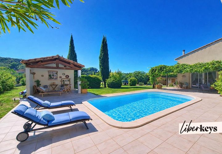 Villa i Istres, Bouches-du-Rhone, Istres - € 770.000 | Ref: DOM17903 - foto 1