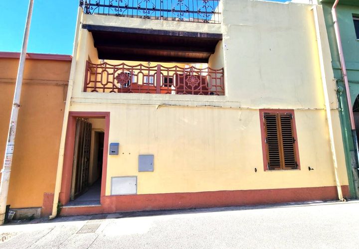 Villa a Elmas, Cagliari, Elmas - € 220.000 | Ref: GT71 - foto 1