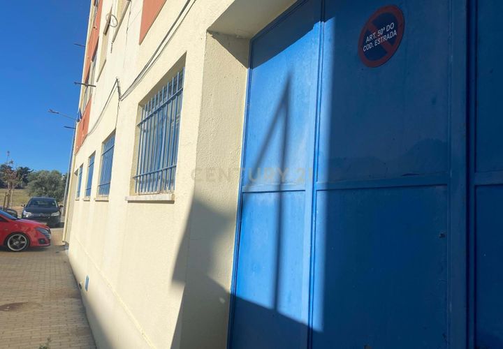 Erhvervsejendom i Setubal, Setubal, Setubal - € 220.000 | Ref: C0237-03600 - foto 1