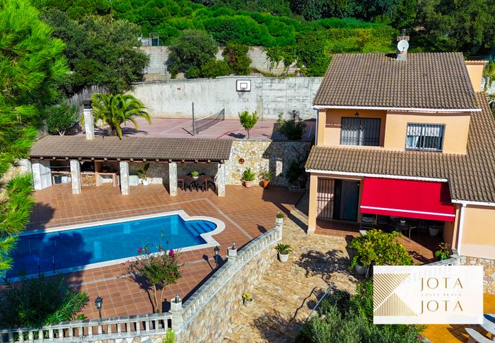 Villa a Vidreres, Gerona, Vidreres - € 410.000 | Ref: 70325 - foto 1