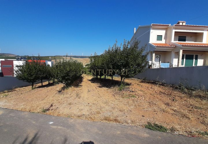 Helårsgrund i Torres Vedras, Lisbon, Torres Vedras - € 199.000 | Ref: C0364-04795 - foto 1