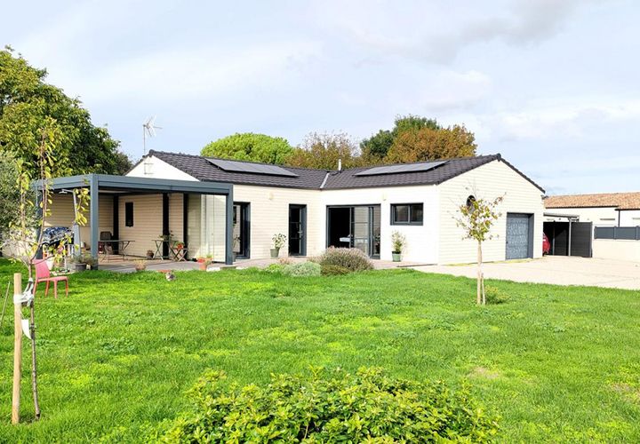 Villa i Saint-Christophe, Charente-Maritime, Saint-Christophe - € 390.000 | Ref: 419707DHB - foto 1