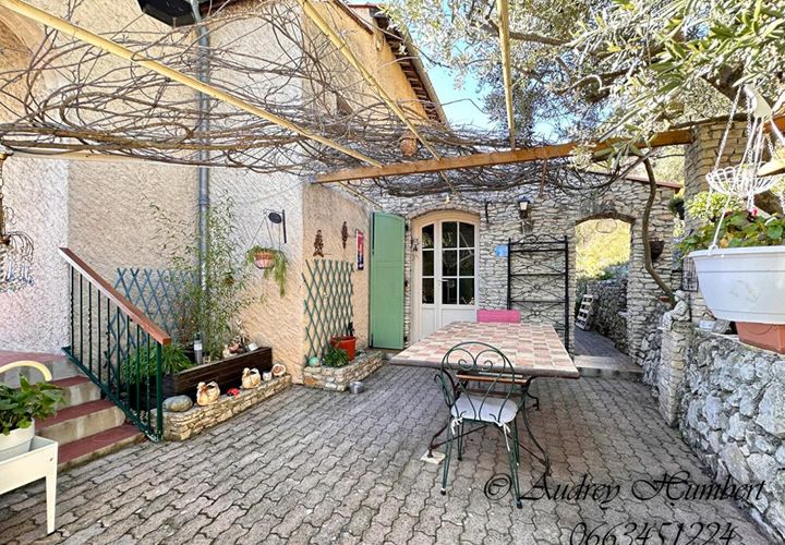 Villa i Volx, Alpes-de-Haute-Provence, Volx - € 370.000 | Ref: 419742HUM - foto 1