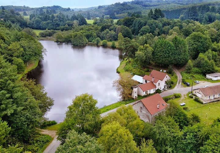 Erhvervsejendom i Tulle, Correze, Tulle - € 670.000 | Ref: 415436B-CCOV - foto 1