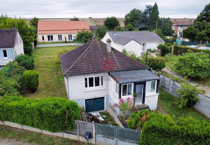 Villa i Maintenon, Eure-et-Loir, Maintenon - € 199.900 | Ref: 421664STED - foto 1