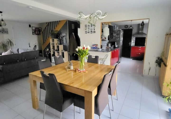 Villa a Combourg, Ille-et-Vilaine, Combourg - € 332.310 | Ref: 422145ASLO - foto 1