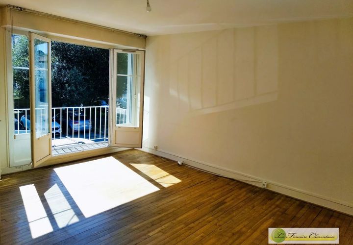 Villa a Angouleme, Charente, Angouleme - € 108.000 | Ref: 8024 - foto 1