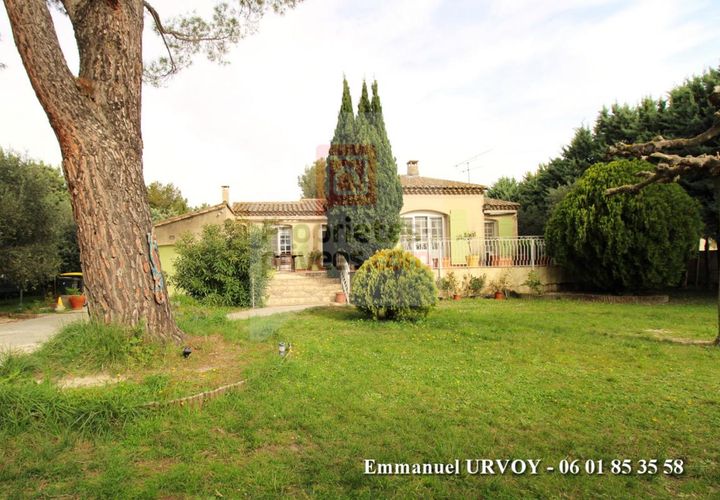Villa i Mouriès, Bouches-du-Rhone, Mouriès - € 530.000 | Ref: 402770UVE - foto 1