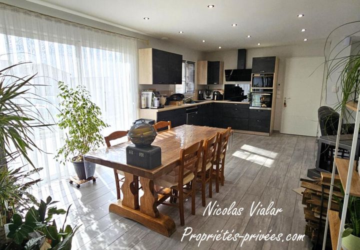 Villa i Montelimar, Drome, Montelimar - € 360.000 | Ref: 399606NICV - foto 1
