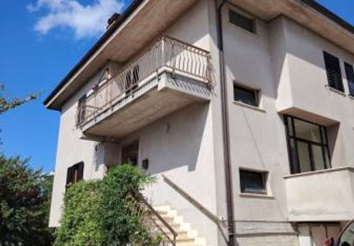 Villa i Castignano, Ascoli Piceno, Castignano - € 170.000 | Ref: 125 - foto 1